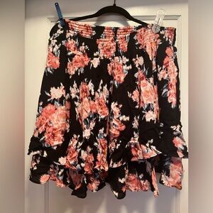 Torrid Mini Crinkle Gauze Tiered Skirt size 2 NWT